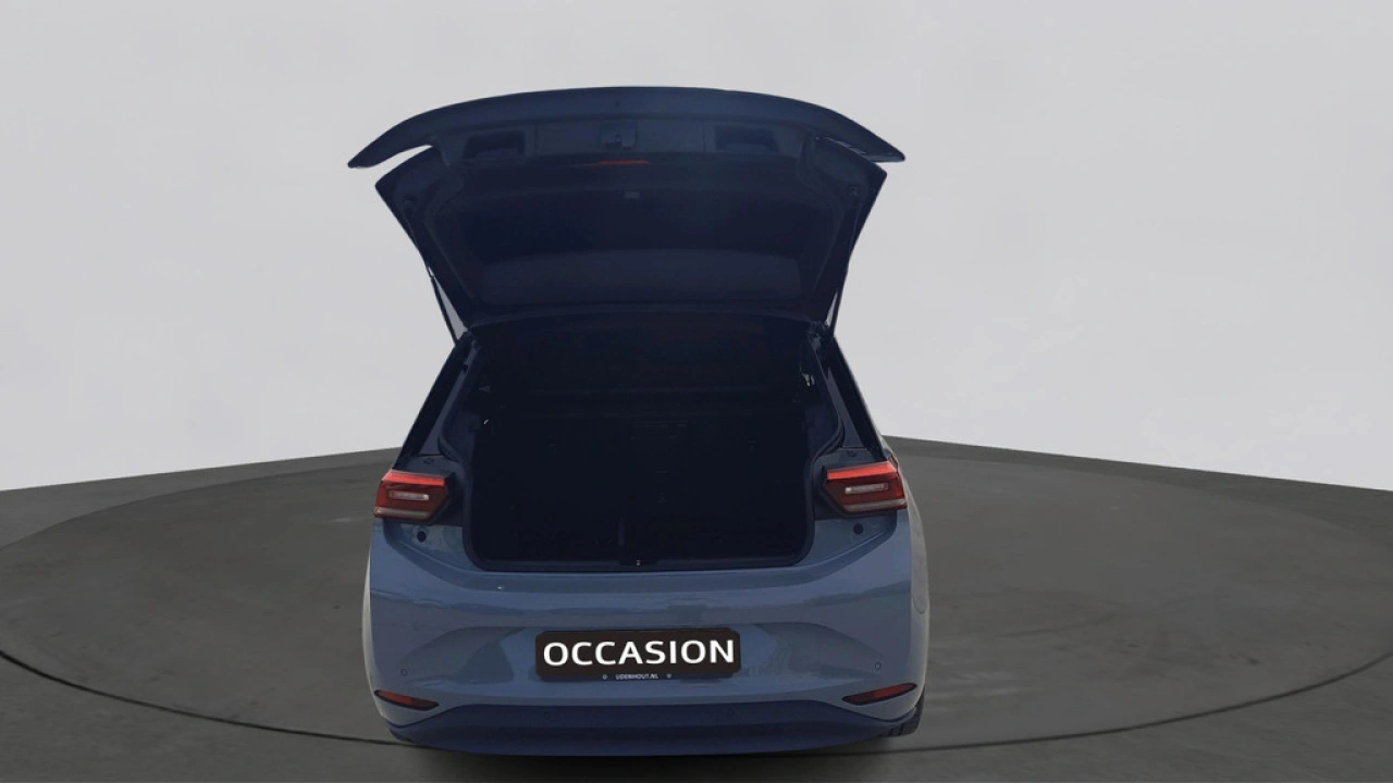 Volkswagen ID.3 First Plus 58 kWh | Camera | Verwarmbare voorstoelen | Navigatie | App connect |
