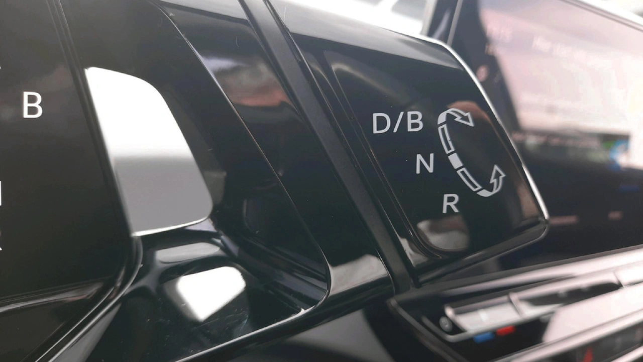 Volkswagen ID.3 First Plus 58 kWh | Camera | Verwarmbare voorstoelen | Navigatie | App connect |
