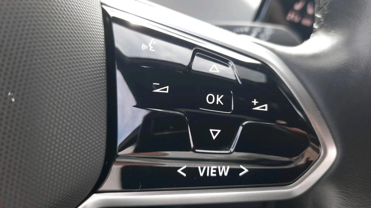 Volkswagen ID.3 First Plus 58 kWh | Camera | Verwarmbare voorstoelen | Navigatie | App connect |