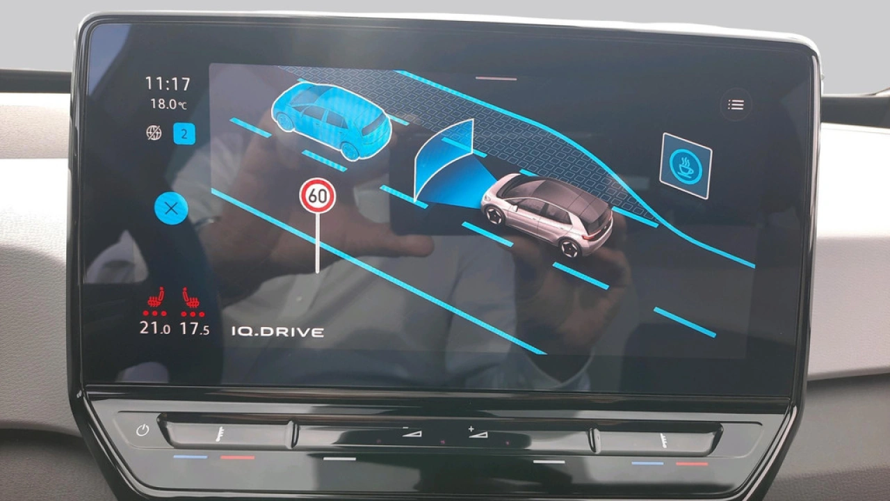 Volkswagen ID.3 First Plus 58 kWh | Camera | Verwarmbare voorstoelen | Navigatie | App connect |