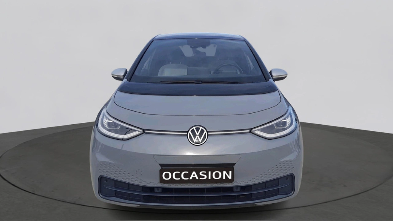 Volkswagen ID.3 First Plus 58 kWh | Camera | Verwarmbare voorstoelen | Navigatie | App connect |