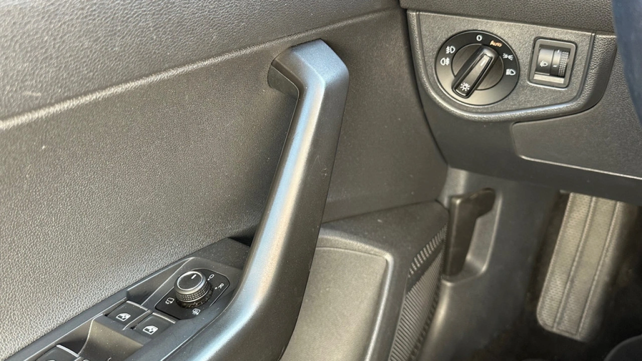 Volkswagen Polo 1.0 TSI 95pk Highline Navigatie Climatronic Stoelverwarming
