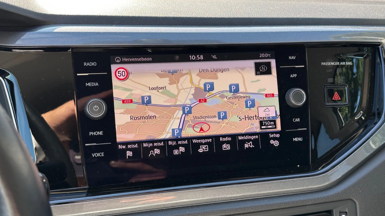 Volkswagen Polo 1.0 TSI 95pk Highline Navigatie Climatronic Stoelverwarming