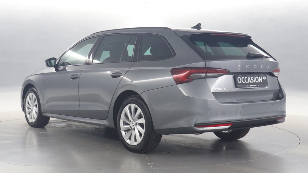 Škoda Octavia Combi 1.5 TSI 115pk MHEV Business Edition DSG