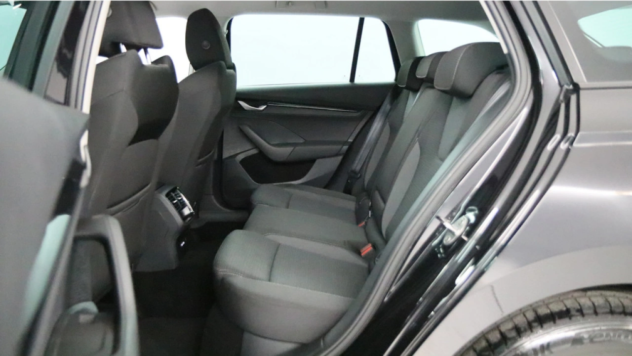 Škoda Octavia Combi 1.5 TSI 115pk MHEV Business Edition DSG