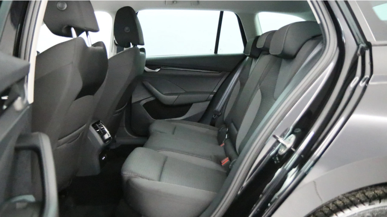 Škoda Octavia Combi 1.5 TSI 115pk MHEV Business Edition DSG