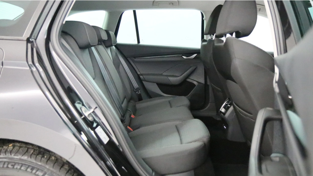 Škoda Octavia Combi 1.5 TSI 115pk MHEV Business Edition DSG