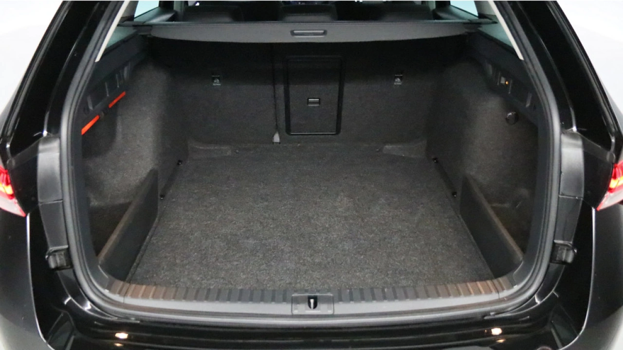 Škoda Octavia Combi 1.5 TSI 115pk MHEV Business Edition DSG