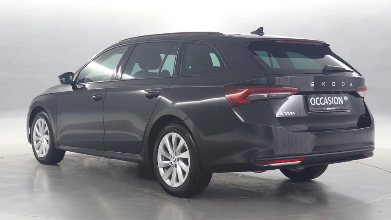 Škoda Octavia Combi 1.5 TSI 115pk MHEV Business Edition DSG