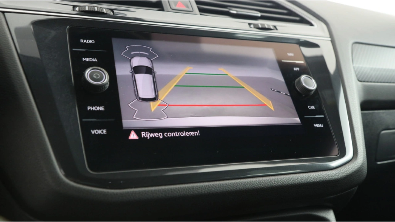 Volkswagen Tiguan Allspace 1.5 TSI R-Line Business 7p. Black Style | LED Matrix | Camera | wegkl. trekhaak