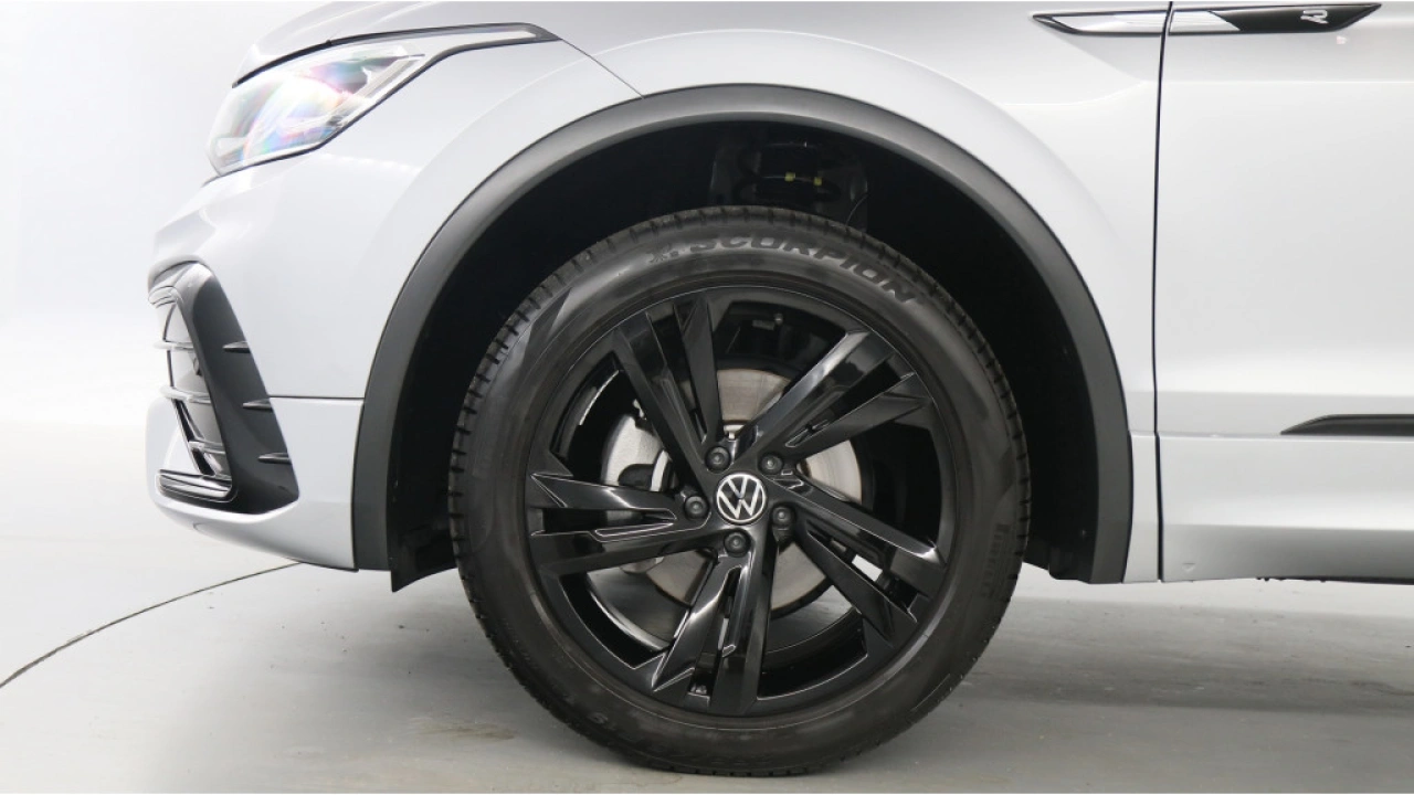 Volkswagen Tiguan Allspace 1.5 TSI R-Line Business 7p. Black Style | LED Matrix | Camera | wegkl. trekhaak