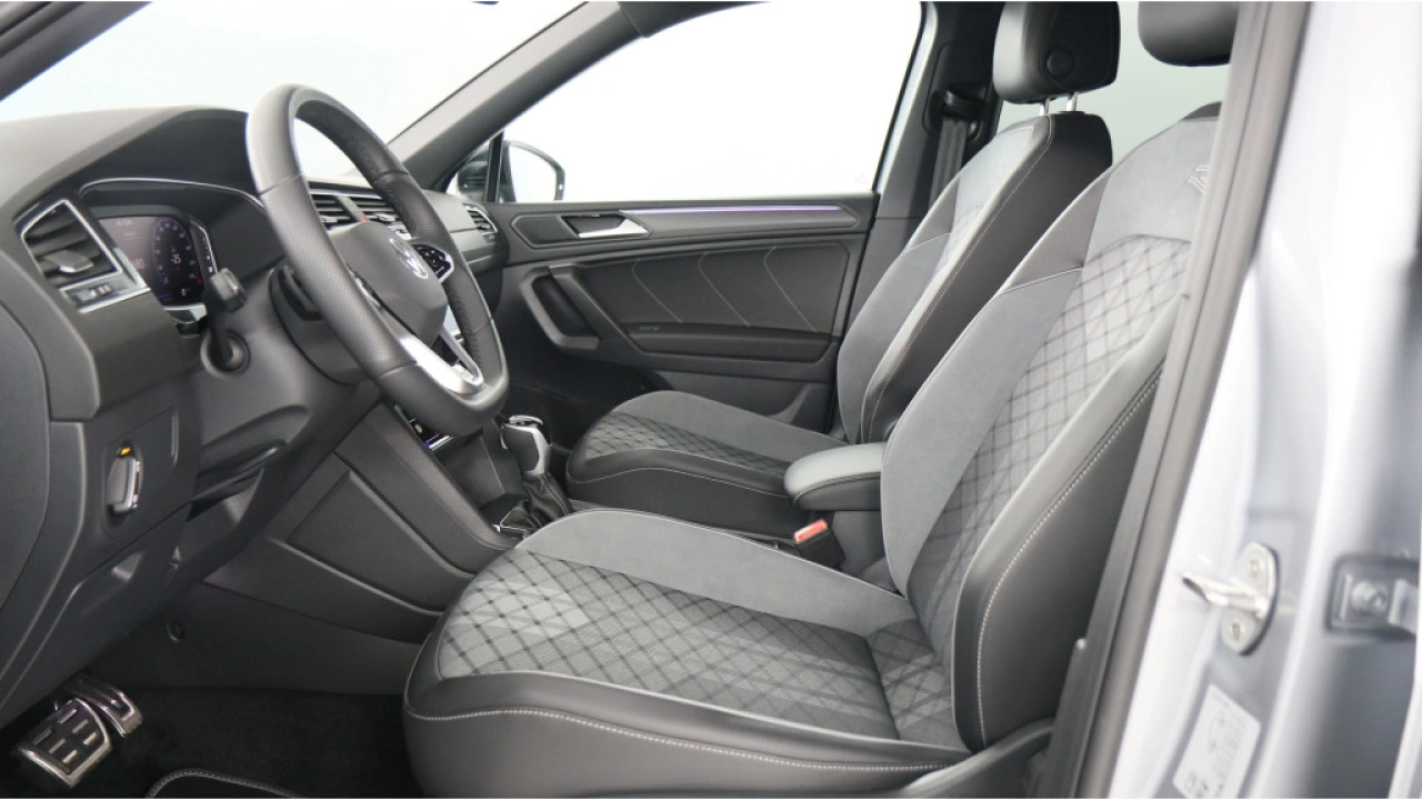 Volkswagen Tiguan Allspace 1.5 TSI R-Line Business 7p. Black Style | LED Matrix | Camera | wegkl. trekhaak
