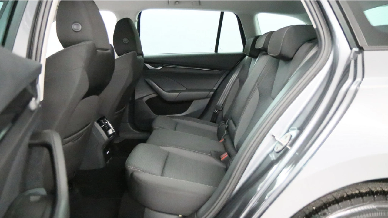 Škoda Octavia Combi 1.5 TSI 115pk MHEV Business Edition DSG
