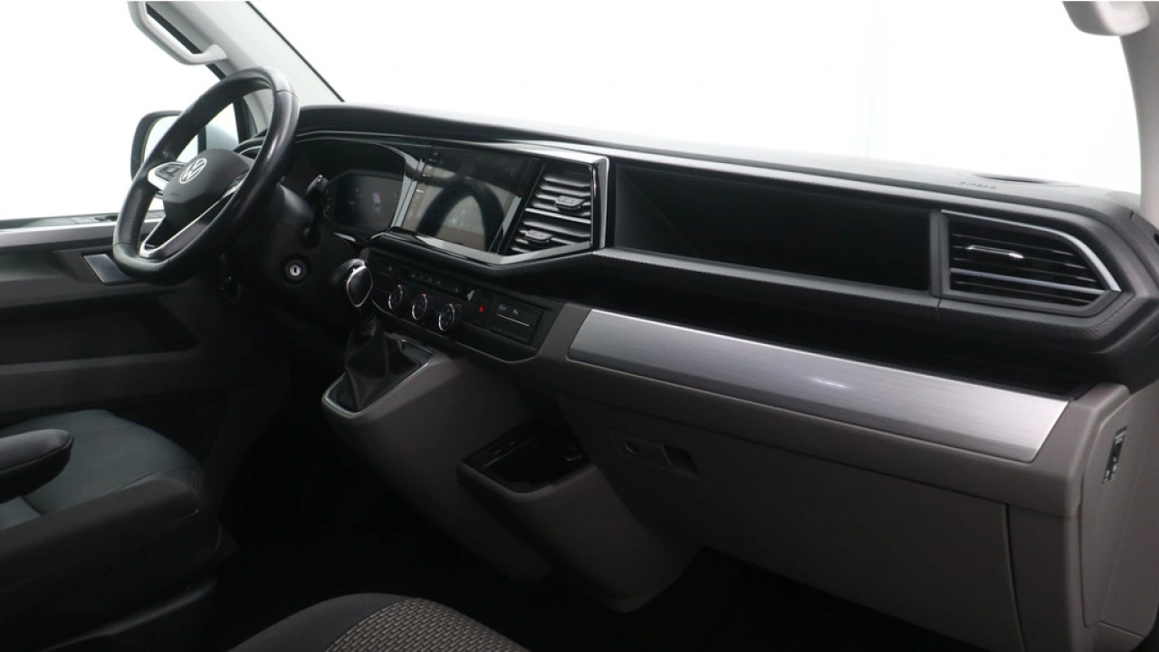 VW Bedrijfswagens Transporter Dubbel Cabine L2H1 2.0 TDI 150pk DSG 3.2T Bulli