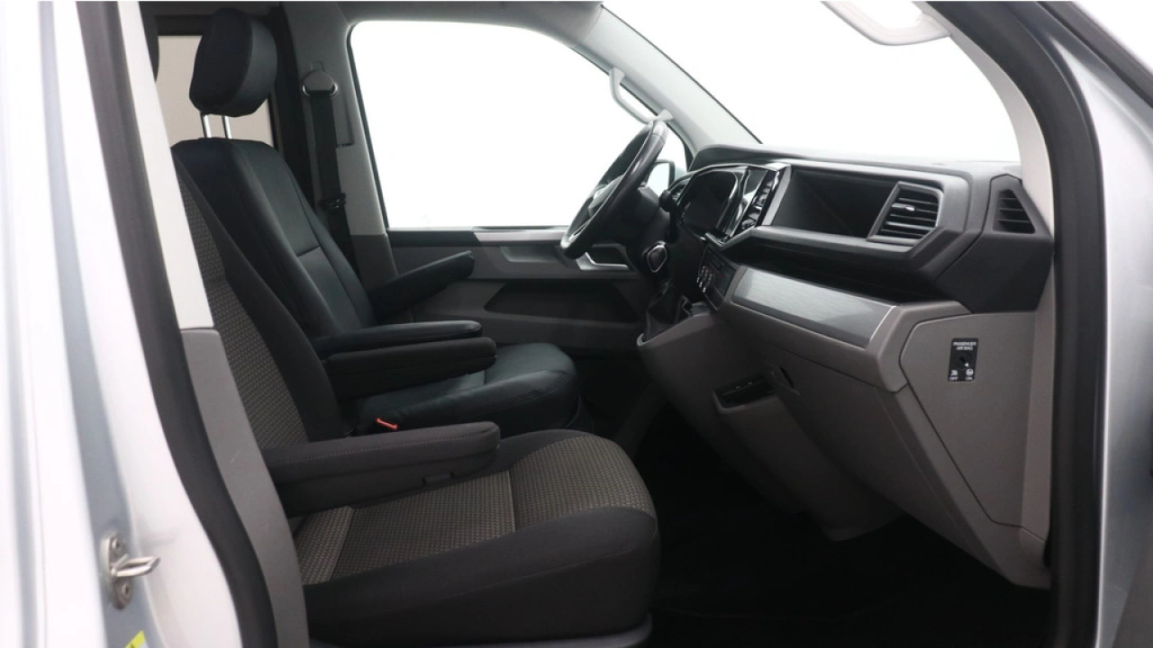 VW Bedrijfswagens Transporter Dubbel Cabine L2H1 2.0 TDI 150pk DSG 3.2T Bulli