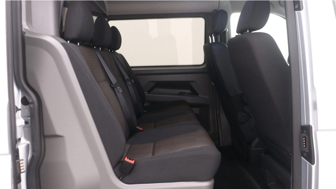 VW Bedrijfswagens Transporter Dubbel Cabine L2H1 2.0 TDI 150pk DSG 3.2T Bulli