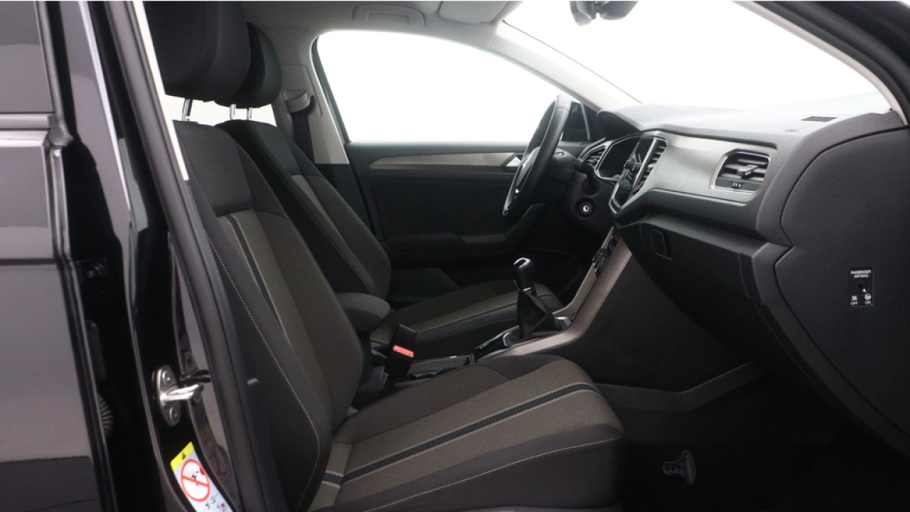 Volkswagen T-Roc 1.0 TSI 110pk Style Navigatie Carplay Climatronic