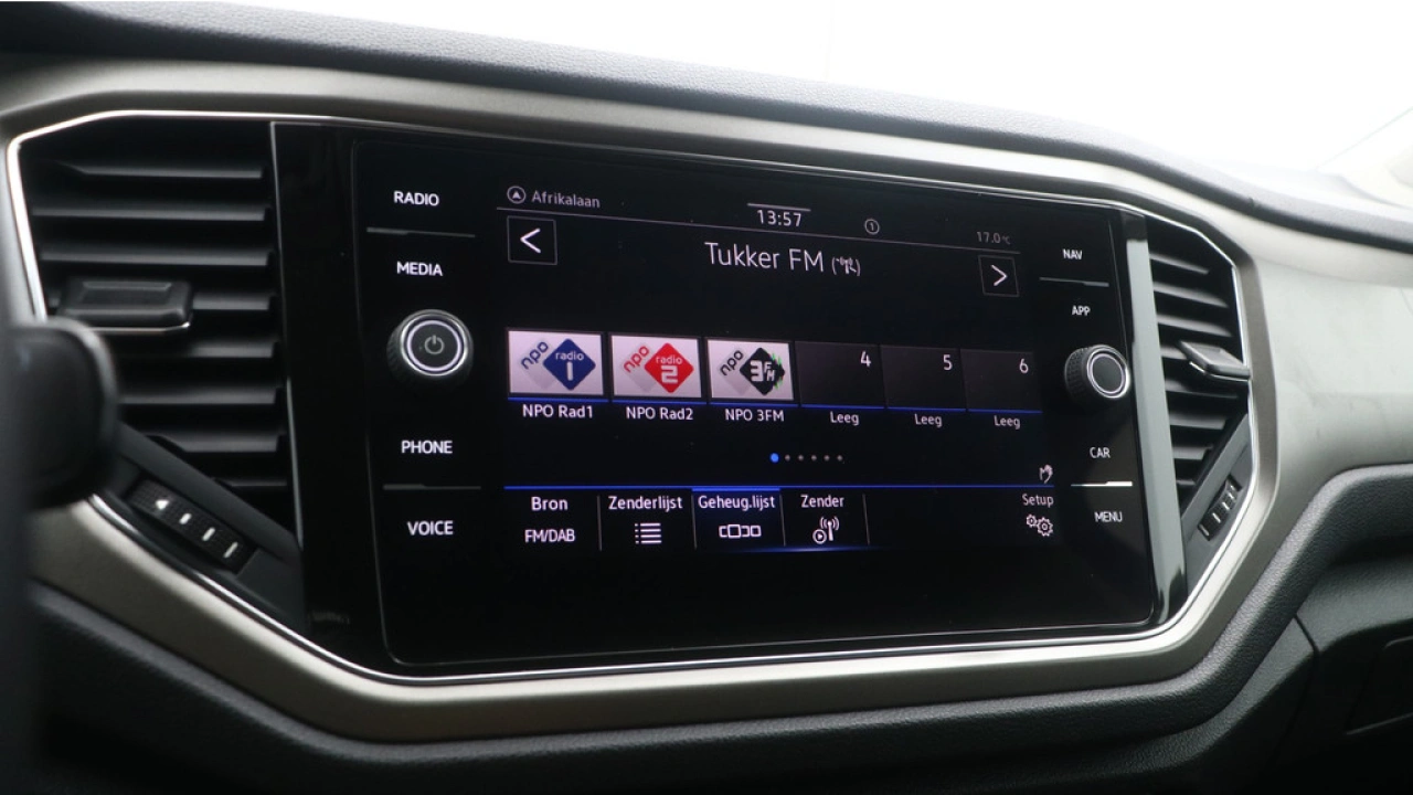 Volkswagen T-Roc 1.0 TSI 110pk Style Navigatie Carplay Climatronic