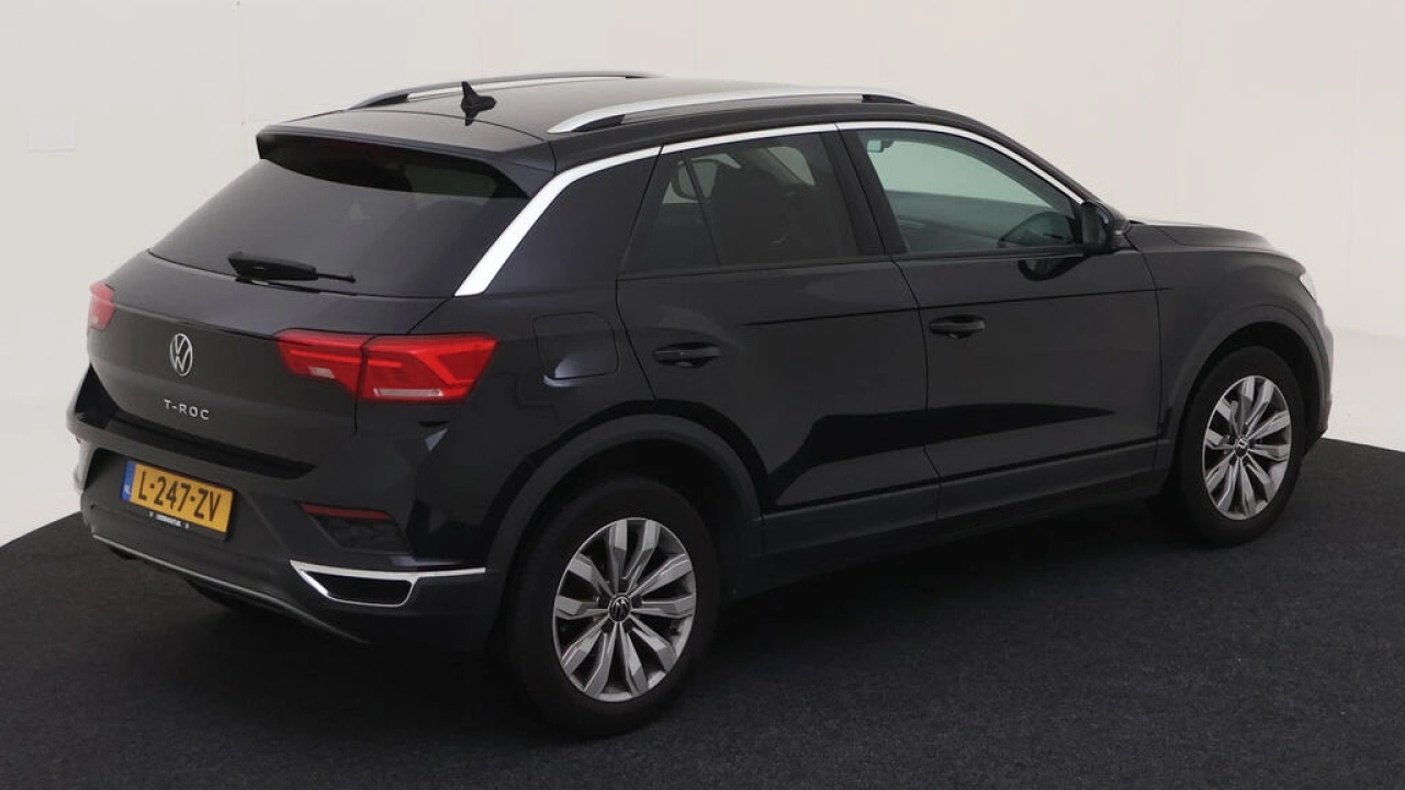 Volkswagen T-Roc 1.0 TSI 110pk Style Navigatie Carplay Climatronic
