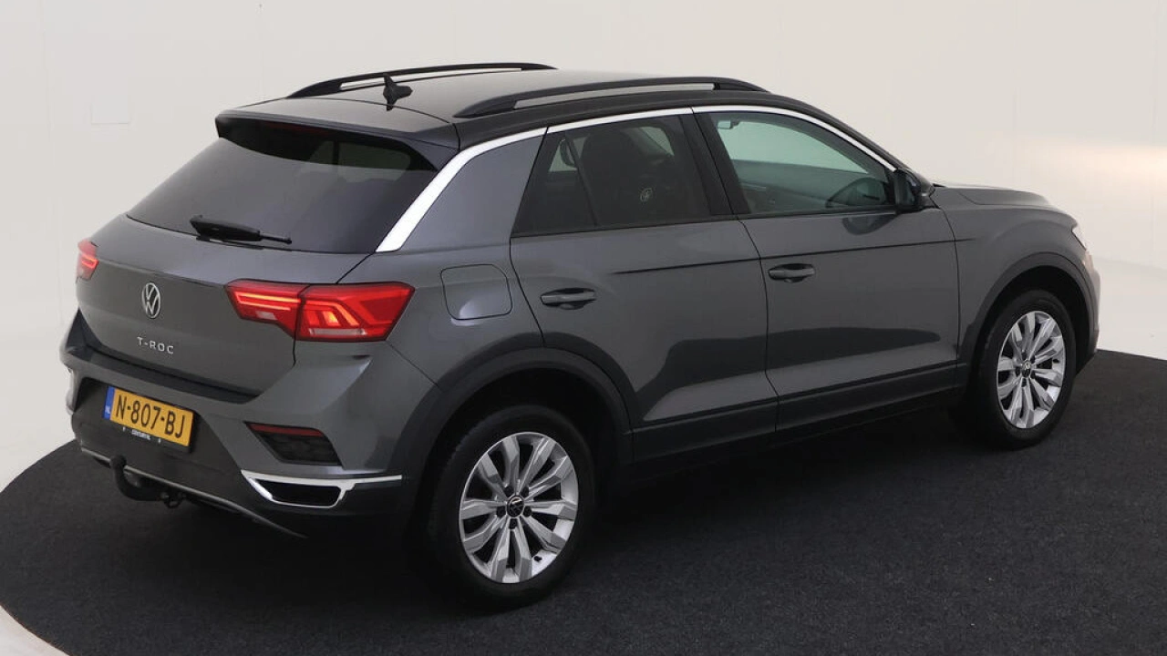 Volkswagen T-Roc 1.5 TSI 150pk DSG Style Navigatie Trekhaak