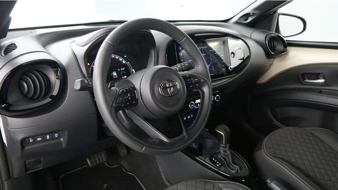 Toyota Aygo X 1.0 VVT-i S-CVT Automaat Premium
