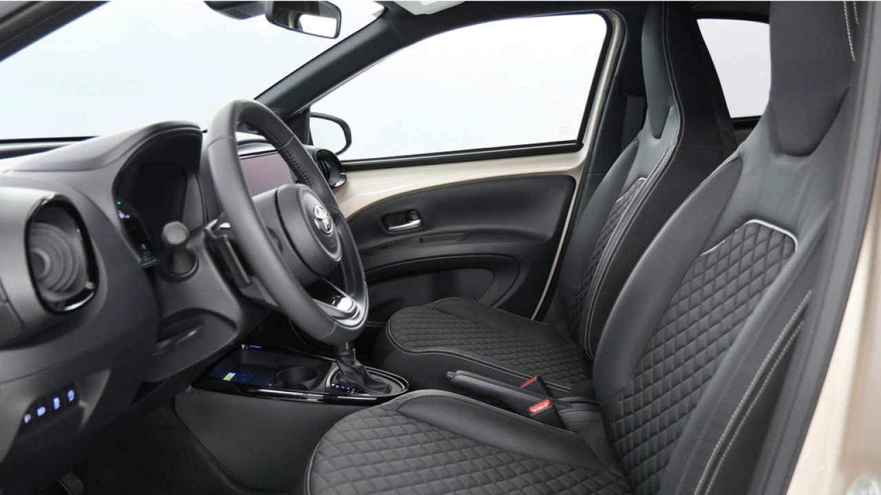 Toyota Aygo X 1.0 VVT-i S-CVT Automaat Premium