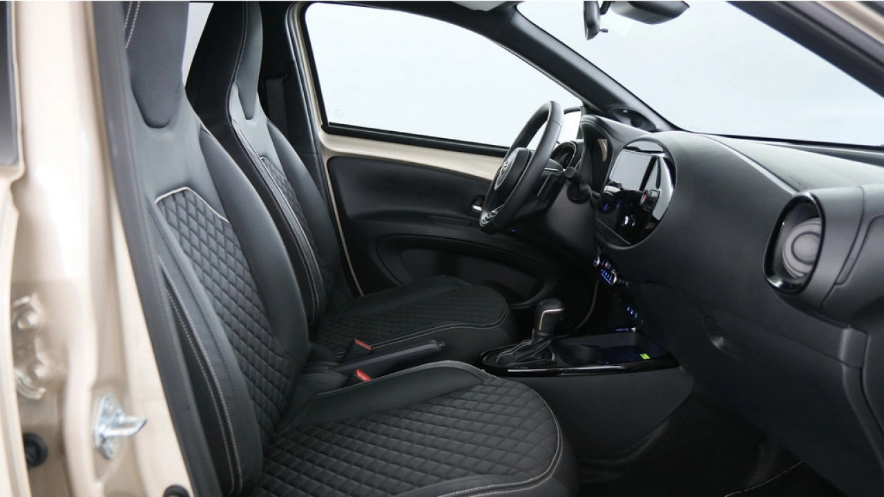 Toyota Aygo X 1.0 VVT-i S-CVT Automaat Premium