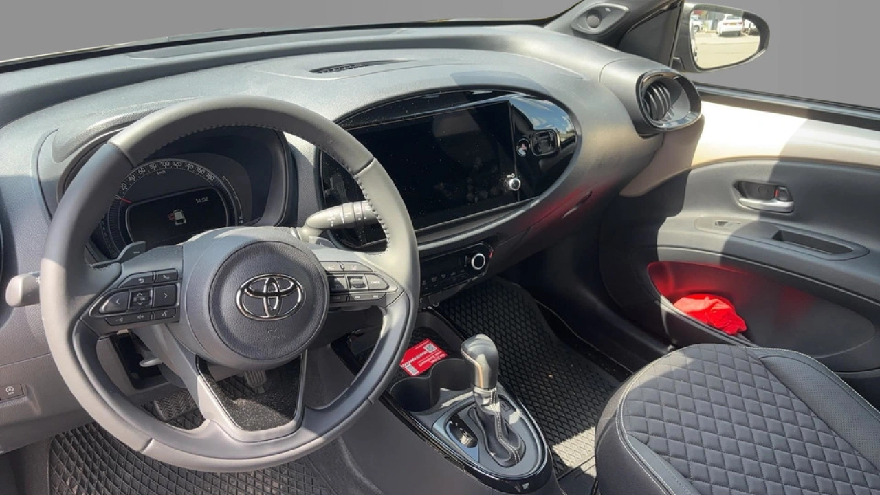 Toyota Aygo X 1.0 VVT-i S-CVT Automaat Premium