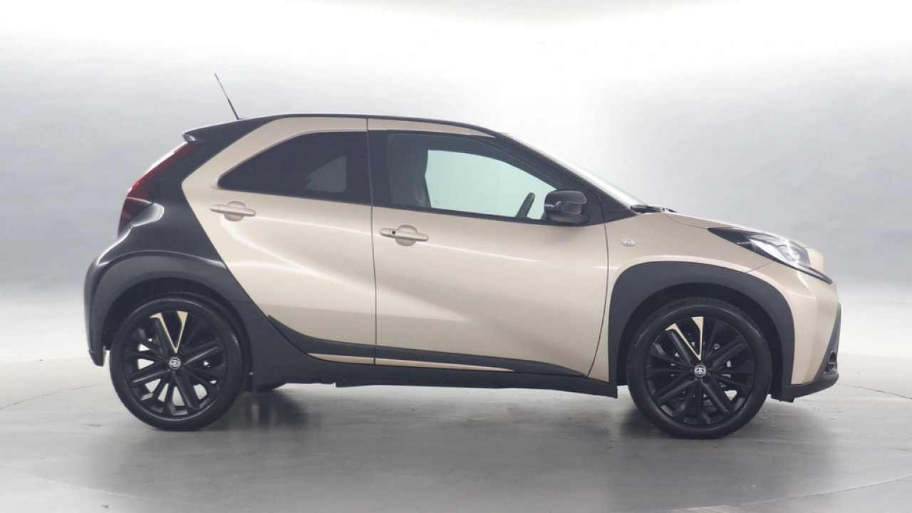 Toyota Aygo X 1.0 VVT-i S-CVT Automaat Premium