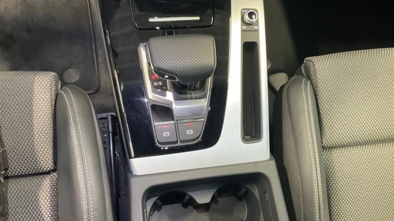 Audi Q5 50 TFSIe 299pk PHEV Quattro S Line int.