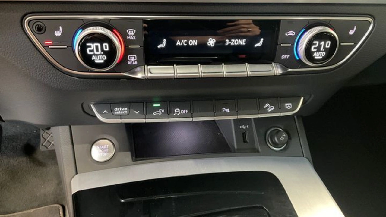 Audi Q5 50 TFSIe 299pk PHEV Quattro S Line int.