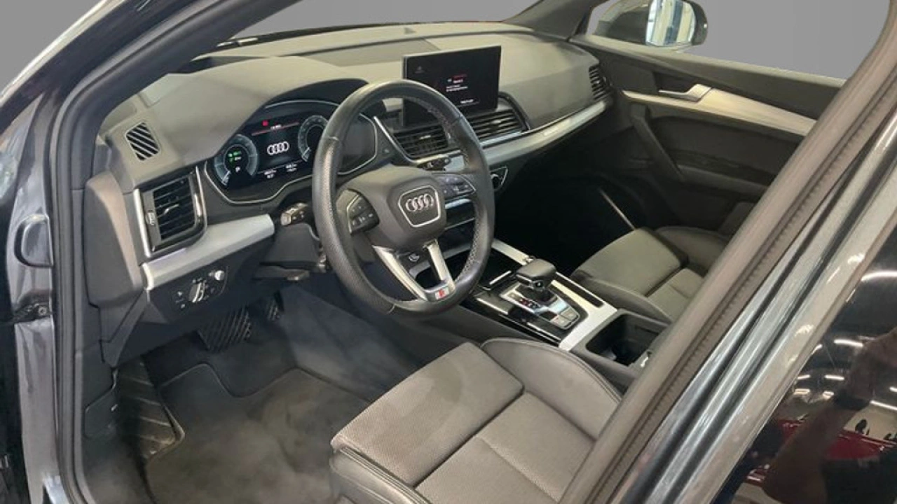 Audi Q5 50 TFSIe 299pk PHEV Quattro S Line int.