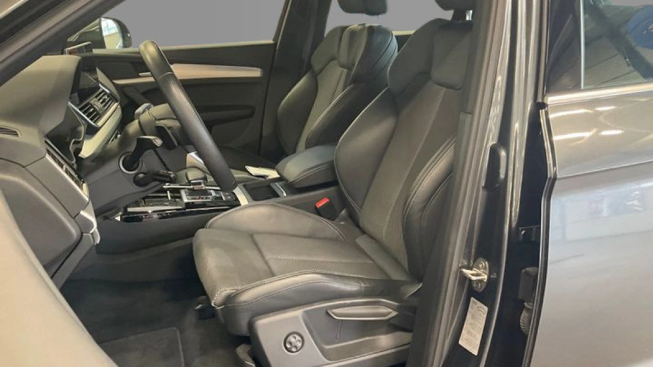 Audi Q5 50 TFSIe 299pk PHEV Quattro S Line int.