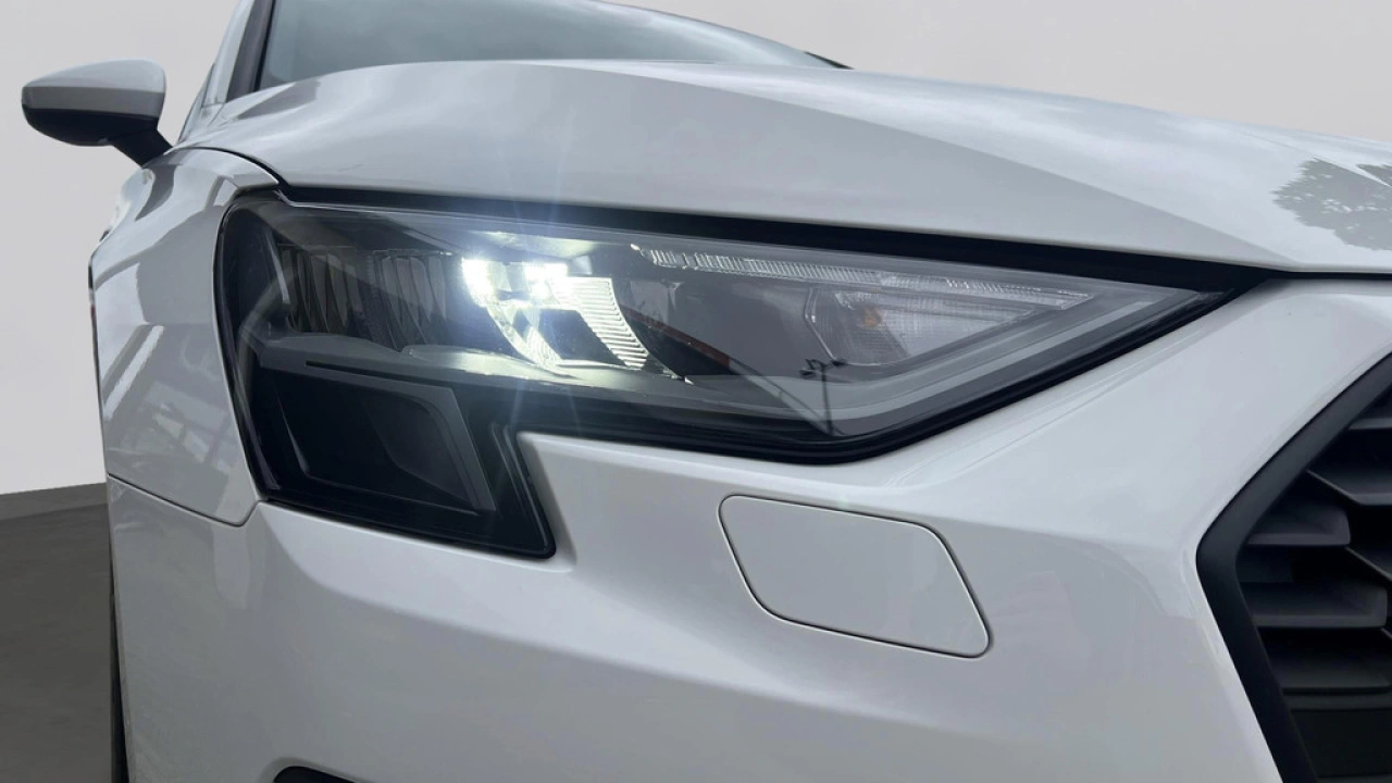 Audi A3 Sportback 30 TFSI 110Pk Pro Line / Parkeerhulp Achter / Carplay