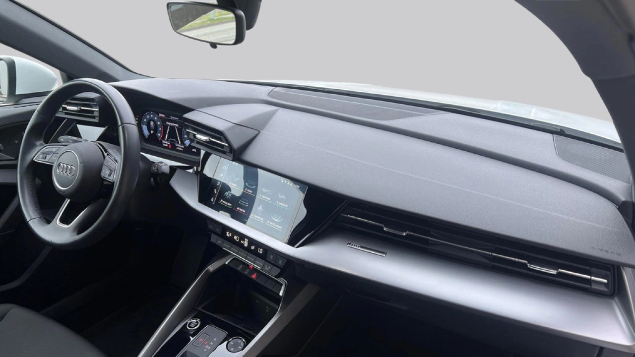 Audi A3 Sportback 30 TFSI 110Pk Pro Line / Parkeerhulp Achter / Carplay