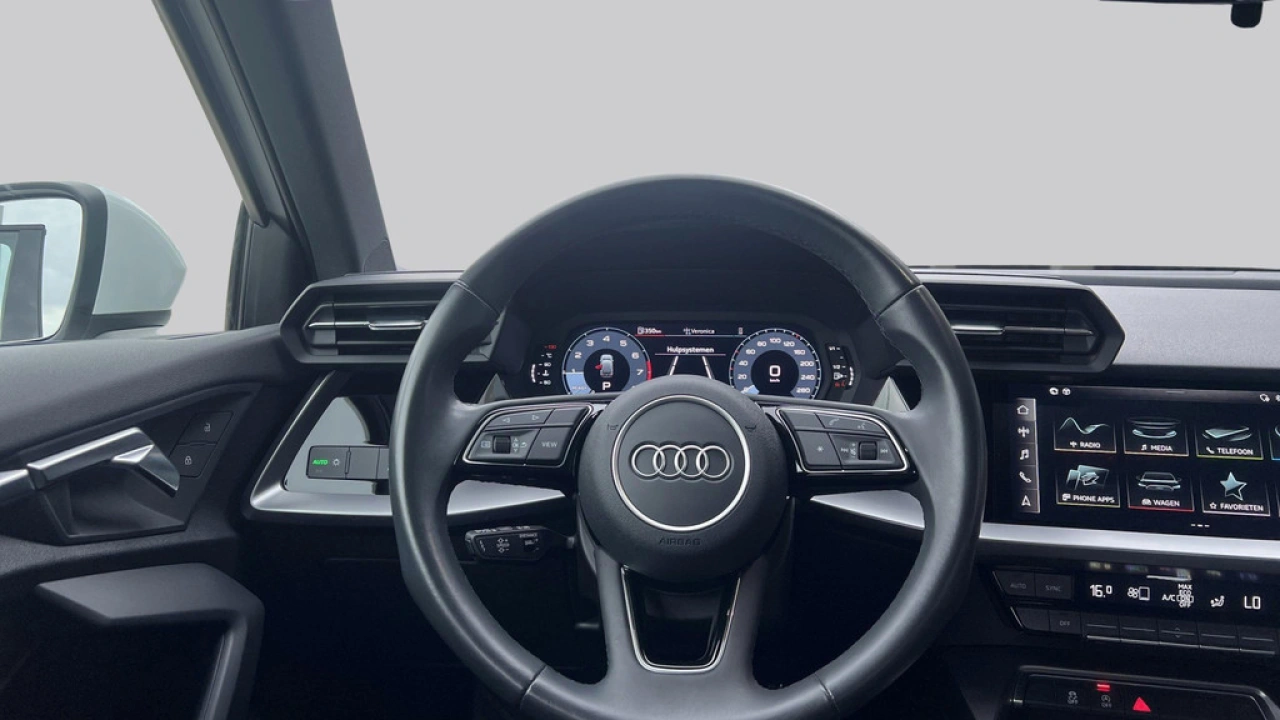 Audi A3 Sportback 30 TFSI 110Pk Pro Line / Parkeerhulp Achter / Carplay