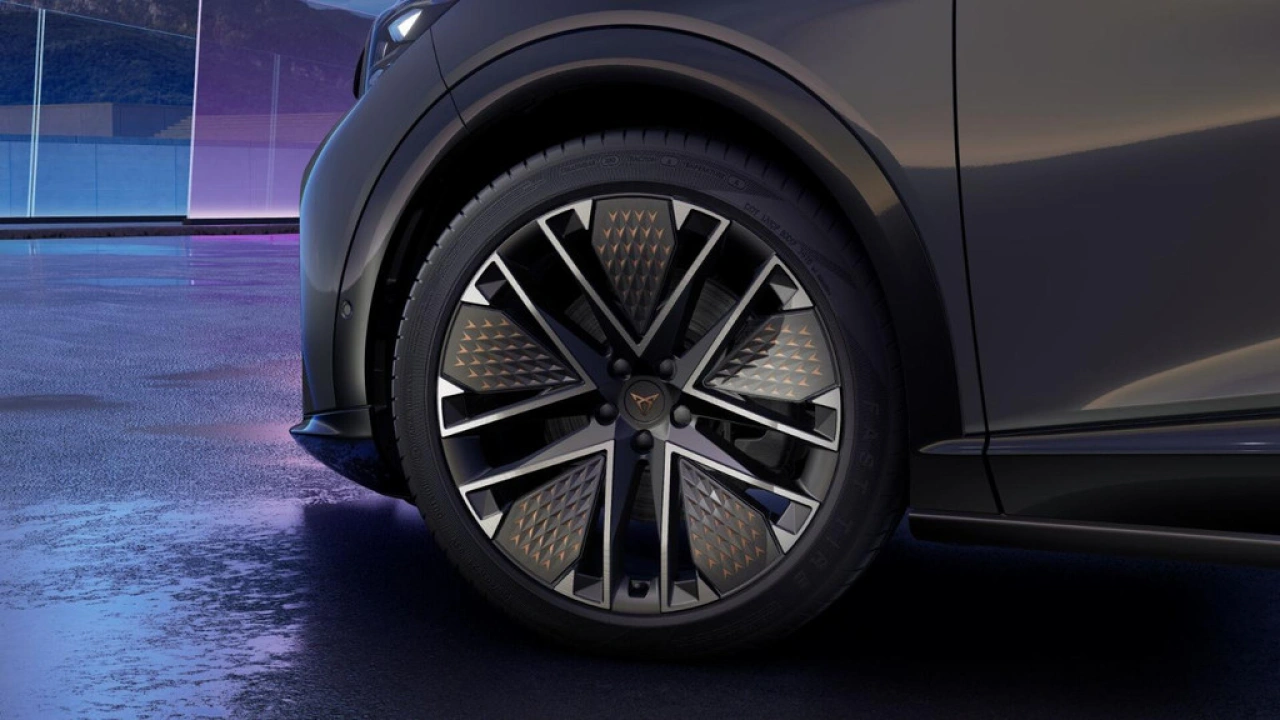 CUPRA Tavascan 77kWh Elektromotor 340 1AT VZ Extreme