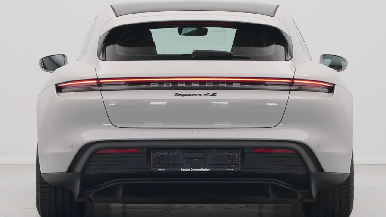 Porsche Taycan Sport Turismo 4S 79 kWh