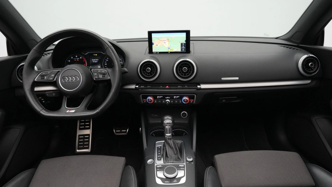 Audi A3 Cabriolet 35 TFSI 150pk S-tronic S-line