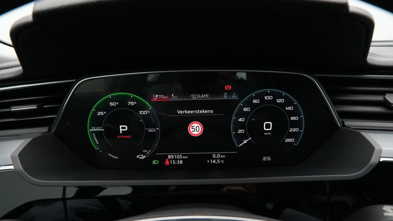 Audi e-tron 55 quattro 408pk advanced Pro Line Plus 95 kWh