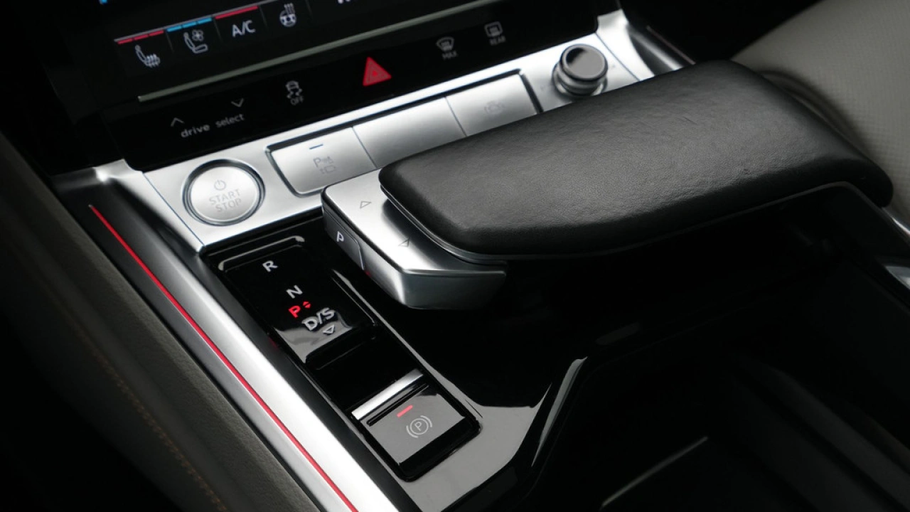 Audi e-tron 55 quattro 408pk advanced Pro Line Plus 95 kWh