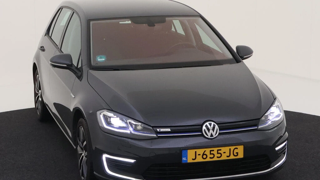 Volkswagen e-Golf E-DITION 36kW 136pk Navigatie Carplay