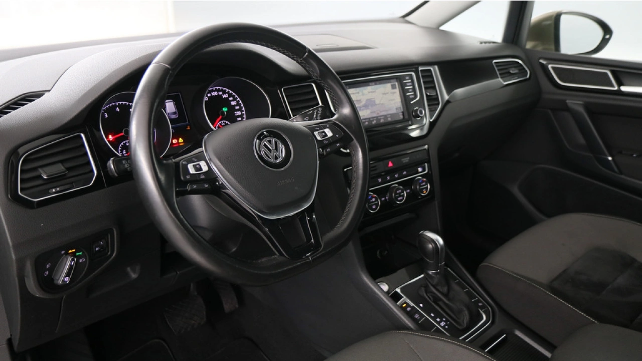 Volkswagen Golf Sportsvan 1.2 TSI 110pk Highline DSG