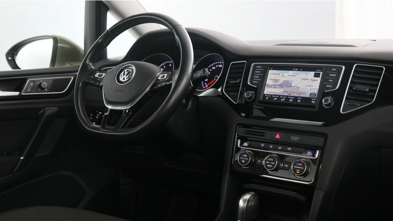 Volkswagen Golf Sportsvan 1.2 TSI 110pk Highline DSG