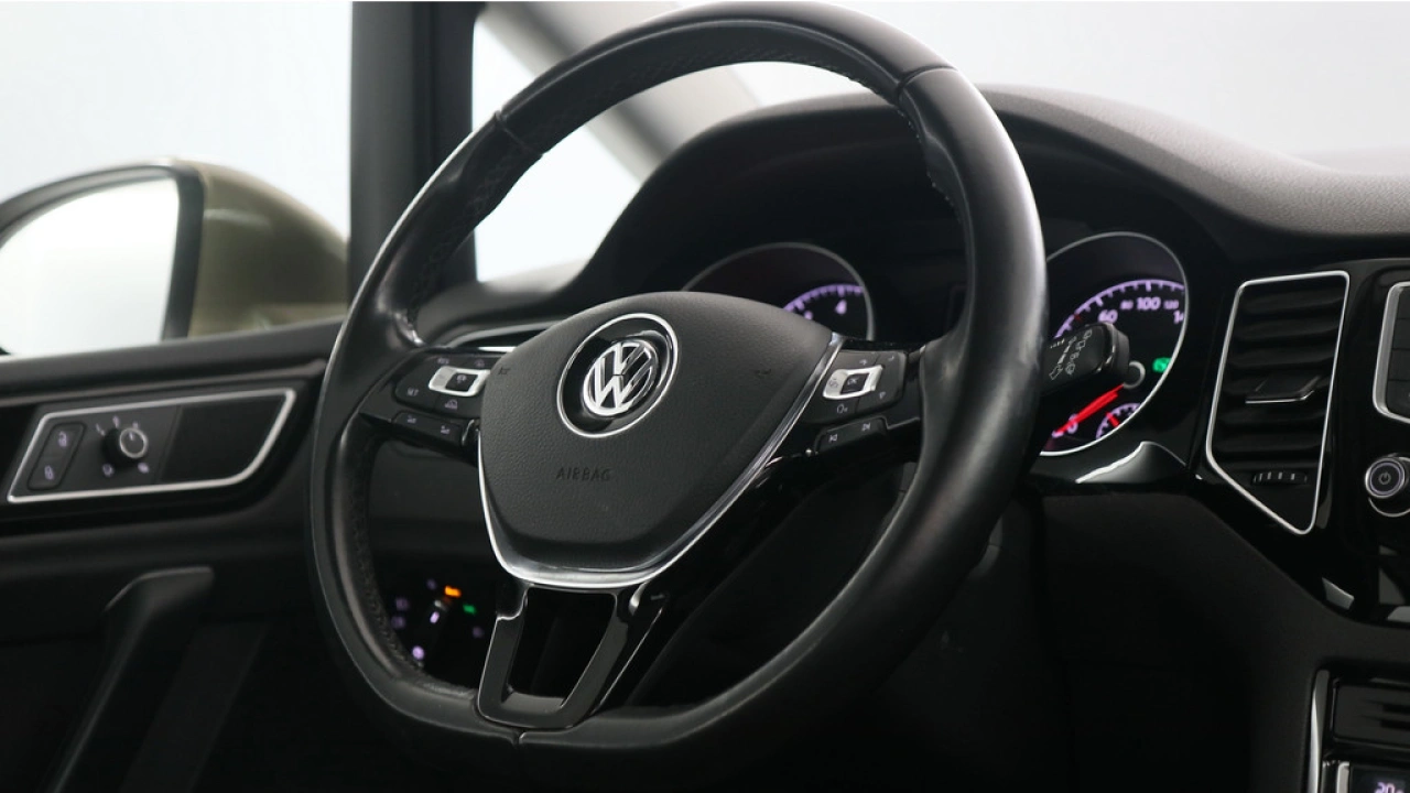 Volkswagen Golf Sportsvan 1.2 TSI 110pk Highline DSG