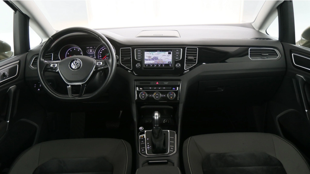 Volkswagen Golf Sportsvan 1.2 TSI 110pk Highline DSG