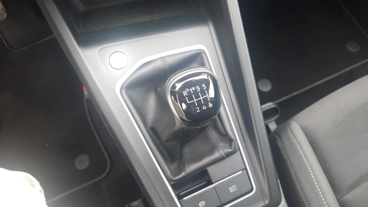 Volkswagen Golf 1.0 TSI Life Business | Camera | Ergo stoelen | Navigatie | App Connect