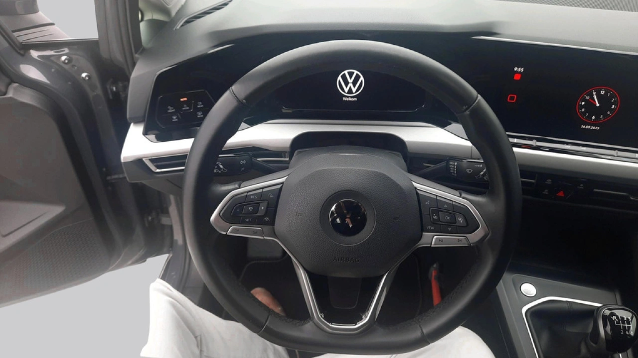 Volkswagen Golf 1.0 TSI Life Business | Camera | Ergo stoelen | Navigatie | App Connect
