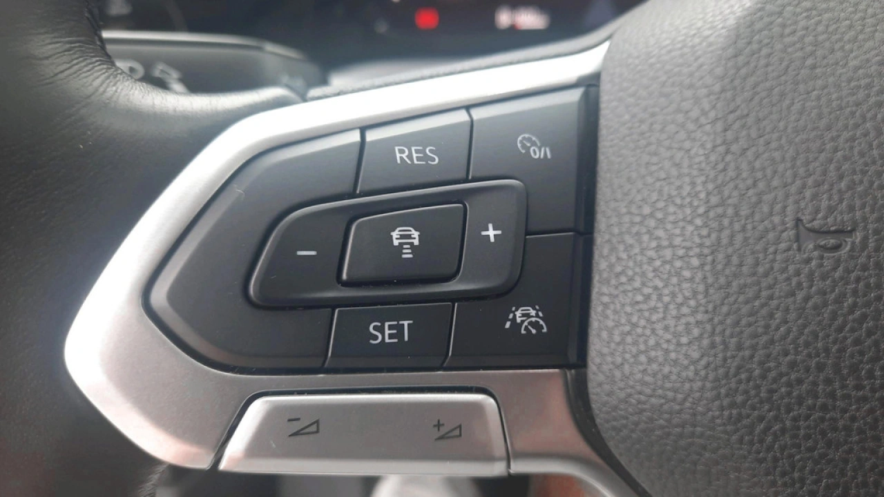 Volkswagen Golf 1.0 TSI Life Business | Camera | Ergo stoelen | Navigatie | App Connect