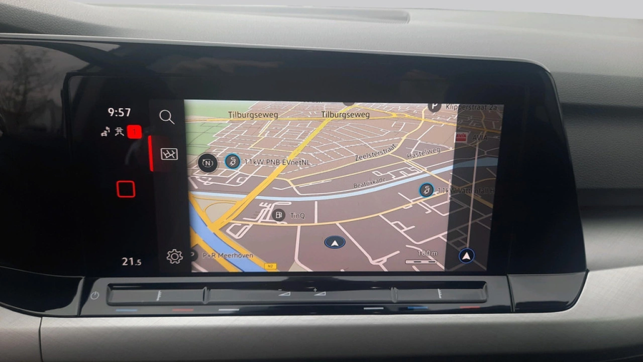 Volkswagen Golf 1.0 TSI Life Business | Camera | Ergo stoelen | Navigatie | App Connect